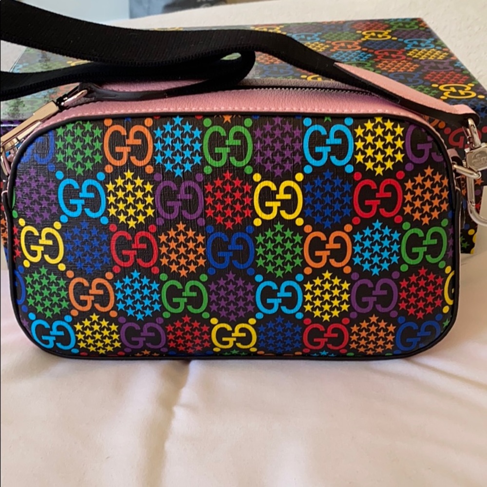 Gucci Psychedelic pink and black crossbody!!